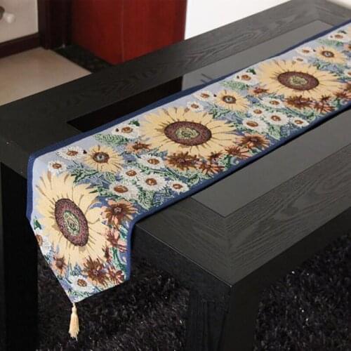 Simple Design Flower Table Runner Flag Shaped Embroidered Polyester Coffee Tea Desk Tablecloth Placemat Decor