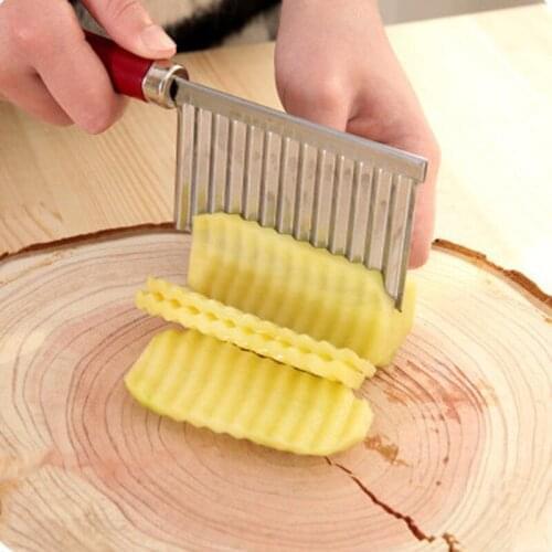 Multifunctional Potato Wavy Edged Knife Stainless Steel Kitchen Gadget Vegetable Fruit Cutting Peeler Tool Crinkle Cutter Knife