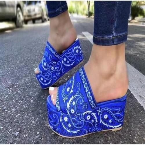 2021 spring/summer women new high-heeled thick-soled casual all-match graffiti style slippers large size outdoor beach sandals