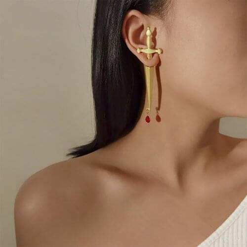1pc Creative Gothic Dagger Sword Stud Earrings Cross Earrings Hip Hop Earrings for Men and Women Fashion Jewelry Gift
