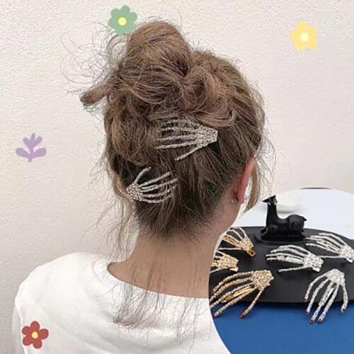 Punk Metal Crystal Skull Hand Hair Clips for Women Girls Fashion Hair Jewelry New Design Hiphop Rock Skeleton Hair Pins Tiara