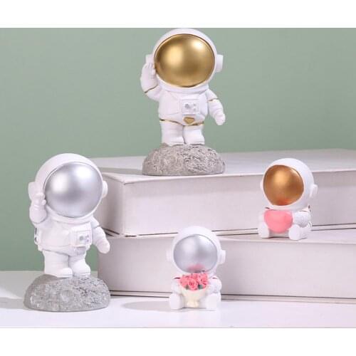Mini Space Man Model Miniatures Figurines Resin Cosmonaut Model Figurine Miniatures room decoratione Table Ornement Home Decor