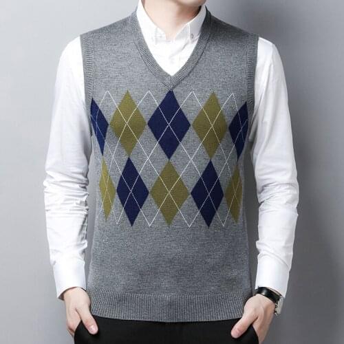 Mens Sweater Vest Wool Pullover Sleeveless Waistcoat Casual Male V Neck Vest Knitted Cashmere Sweater Men 2018