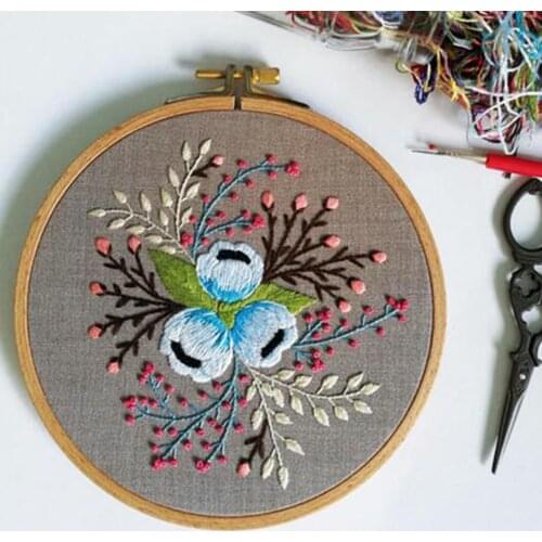 1 Set Embroidery Starter Kits with Wreath Pattern Sewing Craft for Beginner