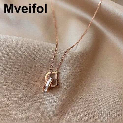 Fashion Crystal Circle D Letter Necklace Annulus Interlocking Geometric Stainless Steel Necklace for Women Tarnish Resistant