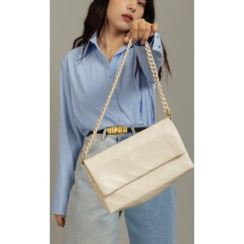 Fashion White Chain Shoulder Crossbody PU Leather Bags for Women Vintage Acrylic Chain Pleated Designer