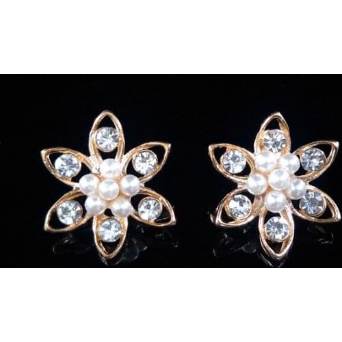 2019New 100Pcs Six-Petal Rhinestone Flower Pearl Center Button for DIY Hair and bags or Shoes accessoriess HZ484