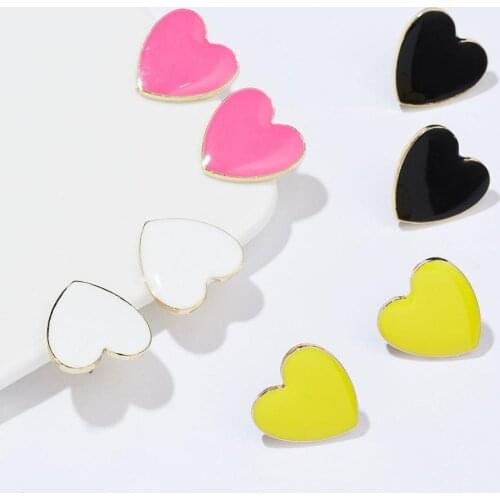 Cute Lovely Love Heart Statement Earring 2020 Street Style Black White Pink Yellow Heart Stud Earrings for Women Korean Jewelry