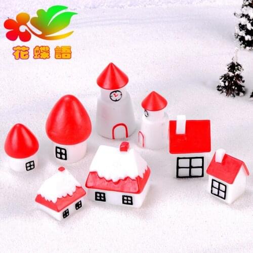 Red Christmas Winter Snow House Miniature Figurine Doll House Decoration Cartoon Dollhouse People Cake Ornament DIY Accessory