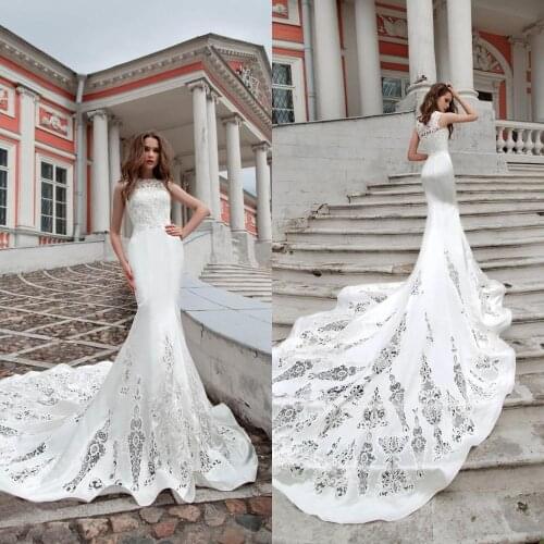 2020 Wedding Dresses Jewel Sleeveless Lace Appliques Satin Bridal Gowns Button Back Sweep Train Mermaid Wedding Dress