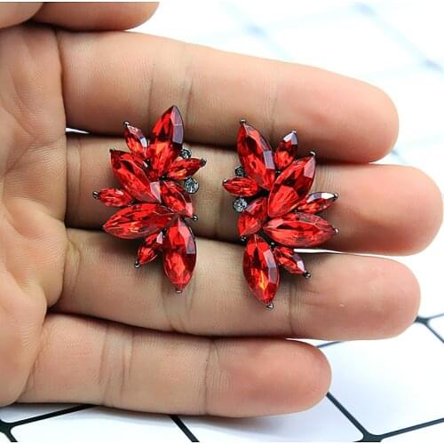 New Womens Fashion Crystal Earrings Rhinestone RED / Pink Glass Black Resin Sweet Metal Leaf Ear Earrings For Girl A30