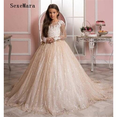 Luxurious Flower Girl Dresses Long Sleeves Sheer Neck Little Princess Communion Pageant Gown Champagne Tulle Lace Top