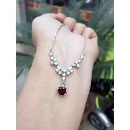 Natural red garnet Necklace natural gemstone Pendant Necklace S925 silver Fashion luxurious round snowflake women party Jewelry