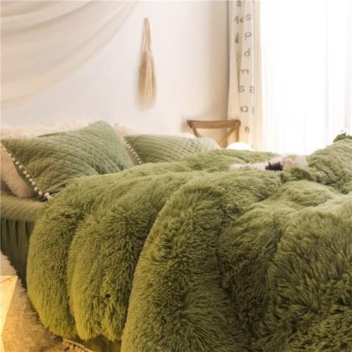 Luxury Fruit Green Plush Shaggy Mink Velvet Duvet Cover Set Quilted Pompoms Fringe Ruffles Bed Skirt Pillowcases Bedding Set