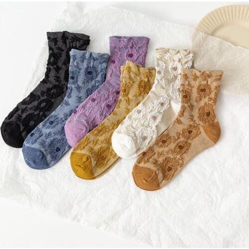 10 pieces = 5 pairs Japanese-Style College Style Womens Socks Retro Flower Artistic Relief Tube Socks women