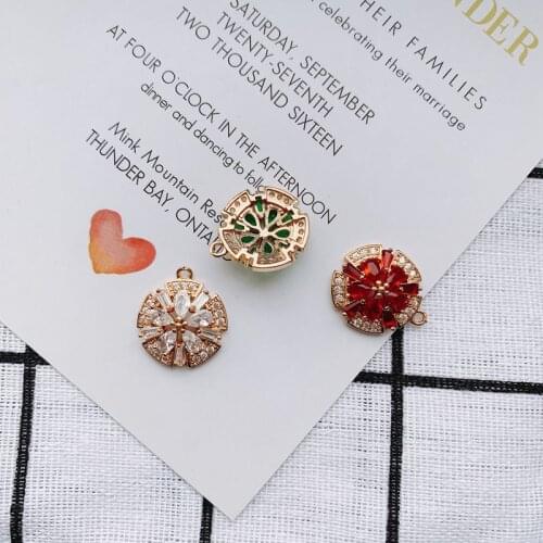 Wholesale DIY jewelry accessories luxury round five-petal flower pendant earrings necklace jewelry accessories materials