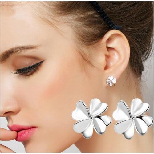 New Fashion Design Anti Allergy Ear Nail Feminine Temperament Four Leaf Clover Stud Earrings For Women Female Made In China 2021