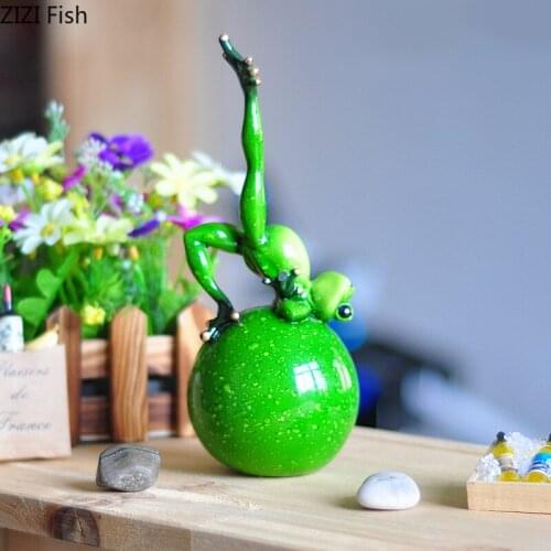 Modern Green Yoga Frog Resin Sculpture Decoration Living Room Desktop Office Crafts Creative Animal Statue Art Home Decoration