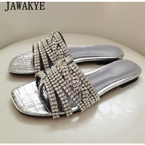 Fashion Rhinestone Clip-on Summer Slippers Women Hollow Crystal Flat Beach Shoes Women Brand Runway Mules Shiny Women Sandals