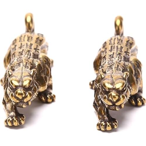 1PC Retro Brass Tiger Amulet Animal Charms Pendant Keychains Decor Key Rings DIY Accessories Couple Keyring Gift Hanging Trinket