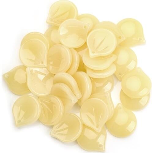 50Pcs/Lot Glass Petal Flower Beads Yellow 13x15MM Charm Crsytal Heart Pendant for DIY Earring Necklace Jewelry Making Findings
