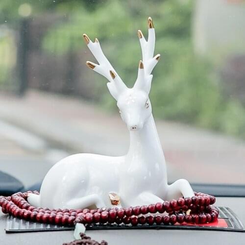 Vehicle ornaments High-end jewelry deer Vehicle accessories Interior decorations Vehicle mountings Fashionable and elegant