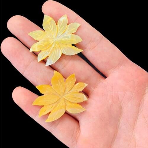 Natural No Hole Shell Yellow Mop Flower Patch Charm Mother of Pearl Pendant Shells Hairpin DIY Finding Jewelry Making Accessory