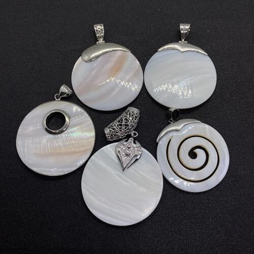 Pearl Shell Round Pendant, with Metal Design Decoration, Used for DIY Necklace Accessories, Jewelry Making