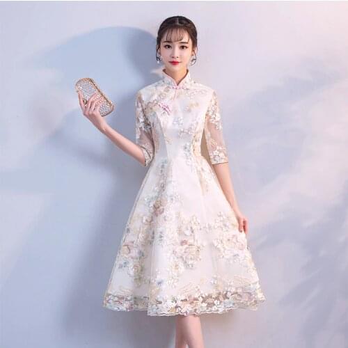 Traditional Chinese Dress Qipao Ladies Evening Dresses Vintage Cheongsam Women Bride Champagne Lace Cheongsam Modern Dress