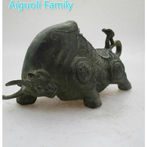 Collectible Decoration Handwork Old Bronze Carved Wealth of cattle Statue, Chinese Home Fengshui Cow/Bull Sculpture