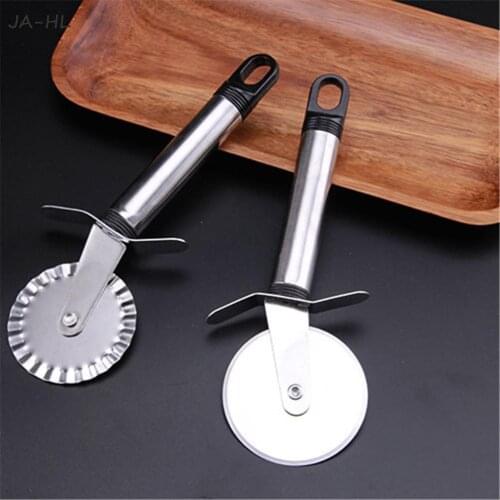 New Stainless Steel Pizza Cutter Double Roller Pizza Knife Cutter Pastry Pasta Dough Crimper Kitchen Pizza Tools 6 Patterns