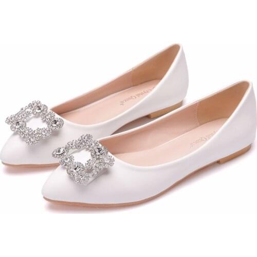 Crystal Queen White Pointed Toe Flat Cortical Women Shoes Fashion Rhinestone Metal Decoration Flats Casual Shoes Woman Party