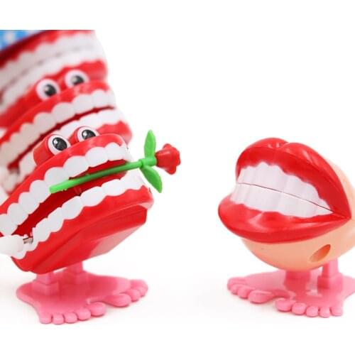 5pcs Toys Creative Dental Gift Spring Plastic Toys Dental Jump Teeth Chain for Children Dental Toys Gift