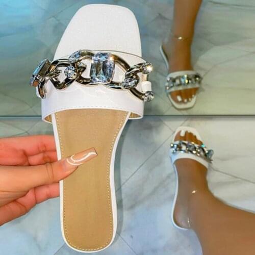 2021 summer women new fashion sandals all-match flat-bottomed diamond chain outdoor hundred beach slippers