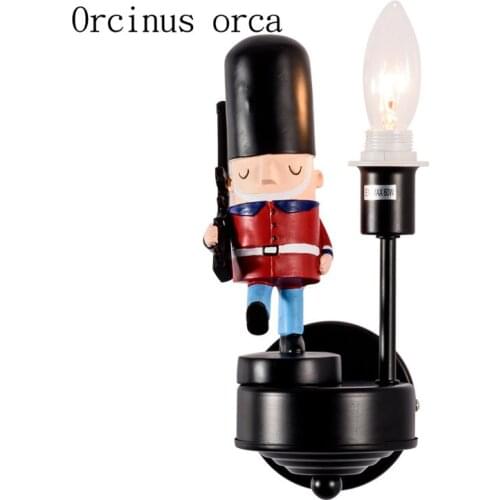 Creative British soldier wall lamp child bedroom boy bedroom lamp American modern minimalist doll doll wall lamp free shipping