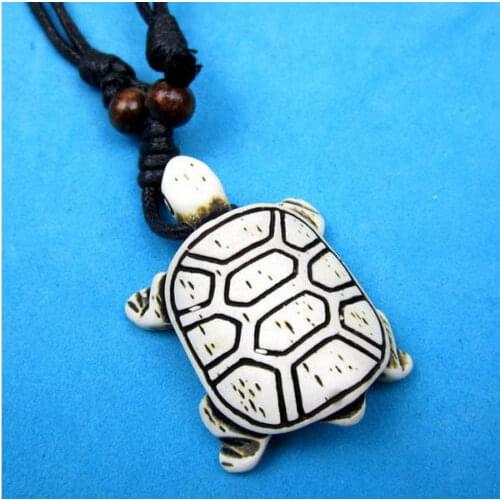 Fashion Jewelry Yak Bone Powder Carved Lovely Sea Turtle Pendant Necklace Lucky Gift MN189