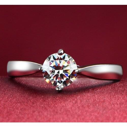 Pretty 0.5Ct 5mm Round Cut D Color Moissanite Wedding Ring Genuine Platinum 950 Solitaire Ring for Women White Gold