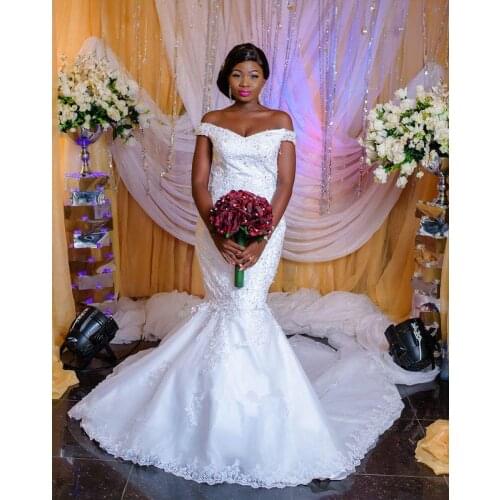 Hot Sale Off the Shoulder Mermaid Wedding Dresses Sweep Train Lace Appliques African Bridal Gowns 2021