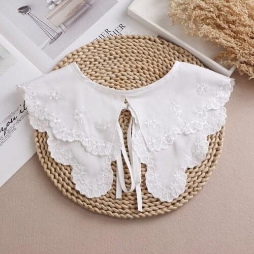 New Womens Hollow Out Dragonfly White Fashion False Collar Lolita Jacquard Floral Lace Big Shawl Necklace Short Poncho Capelet