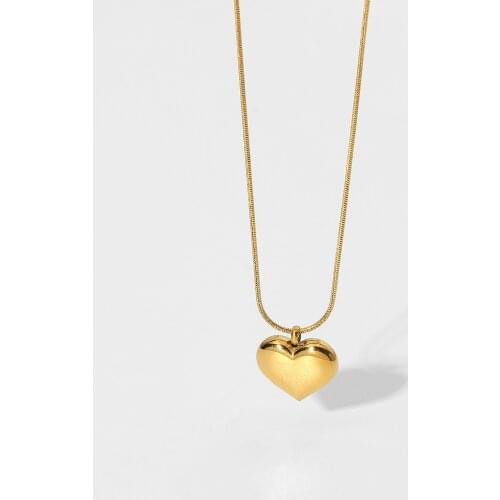 Thin Snake Chain Heart Shape Pendant Necklace For Women 18K Gold Plated Stainless Steel Chokers Necklace Party Gifts