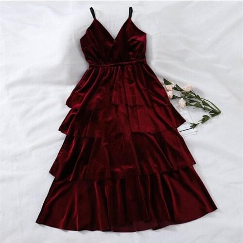 Autumn Vintage Fuchsia Gold Velvet Spaghetti Strap Dresses Elegant Women Party Cake Velvet Dress Vestidos Winter Bottomings 668
