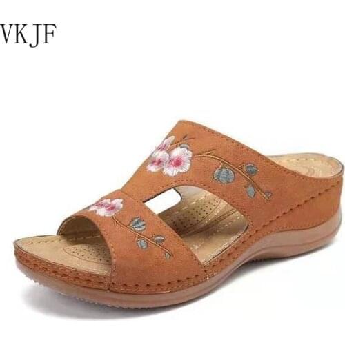 Woman Slippers Flower Platform Colorful Ethnic Flat Shoes Woman Comfortable Casual Fashion Sandals Female 2021Summer New Hot