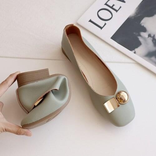 Soft bottom fairy wind pea shoes girl spring and summer new flat heel shallow mouth square head lazy man pedals grandmas shoes