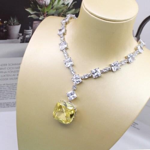 Classic Brand Fashion Party Feast Jewelry For Women Banquet Pendant Red Crystal Necklace Hyperbole Necklace Fine Costume Jewelry