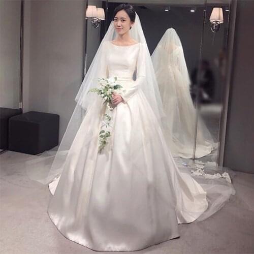 Simple Vintage Wedding Dresses With Long Sleeves Scoop Neck White Ivory Satin Korea Women Bridal Gowns Sweep Train Custom Made