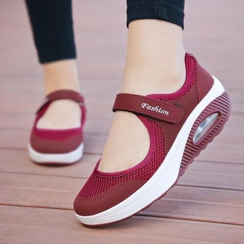 2021 Summer Womens Walking Shoes Casual Mesh Soft Breathable Cozy Slip Fabric Air Cushion Female Sneakers Chaussures de femme