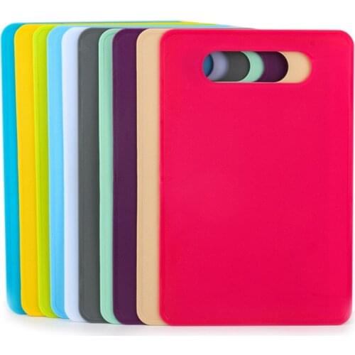 1Pcs Candy Color Plastic Cutting Board Creative Multifunctional Portable Plastic Cutting Board Non-slip Hangin PP Cutting Board