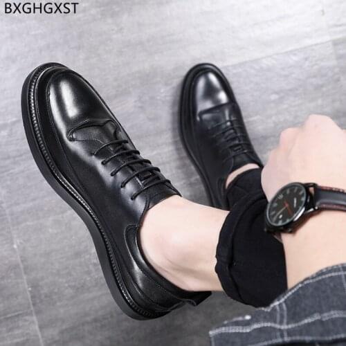 Fashion Casual Business Shoes Men Designer Brogues Men Dress Shoes Leather Black Elegant Suit Shoes for Men Office 2021 Oxford