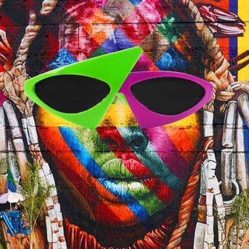 Staraise Novelty Triangular Sunglasses Hip-Hop Asymmetric Glasses Green Pink Contrast Funny Sunglasses Party Decorations Supply