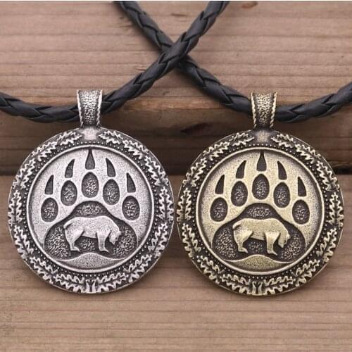Trendy Retro Angry Bear Bear Claw Pendant Necklace Mens Necklace New Fashion Metal Round Pendant Accessories Party Jewelry